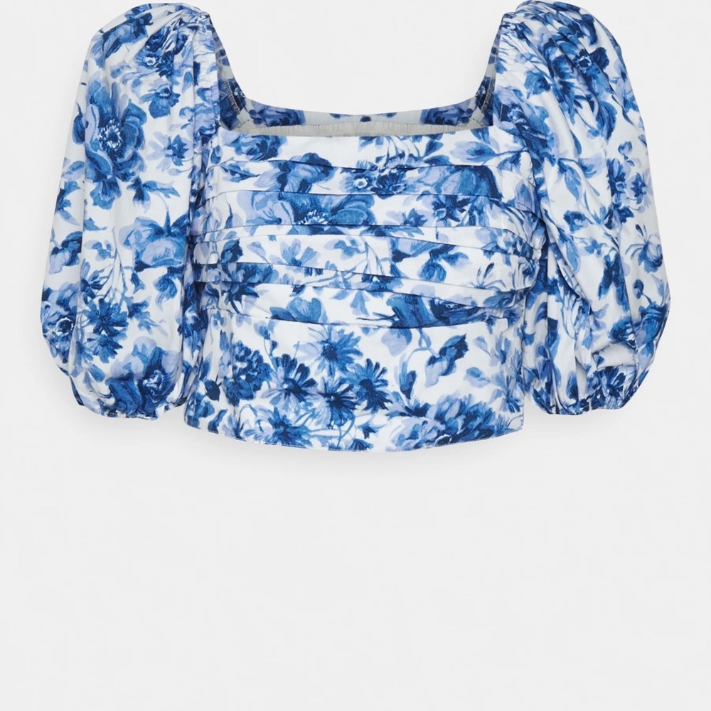 Abercrombie & Fitch White and Blue Floral Blouse
